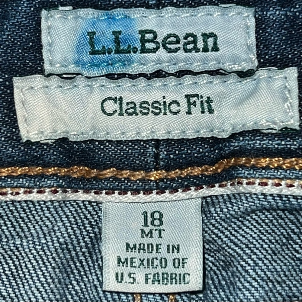 L.L. Bean Classic Fit Straight Leg Jeans Size 18 MT Medium Wash Denim - Picture 6 of 8